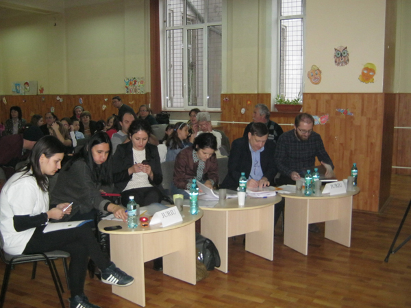 elevii-de-gimnaziu-mici-poeti-talentati-4b