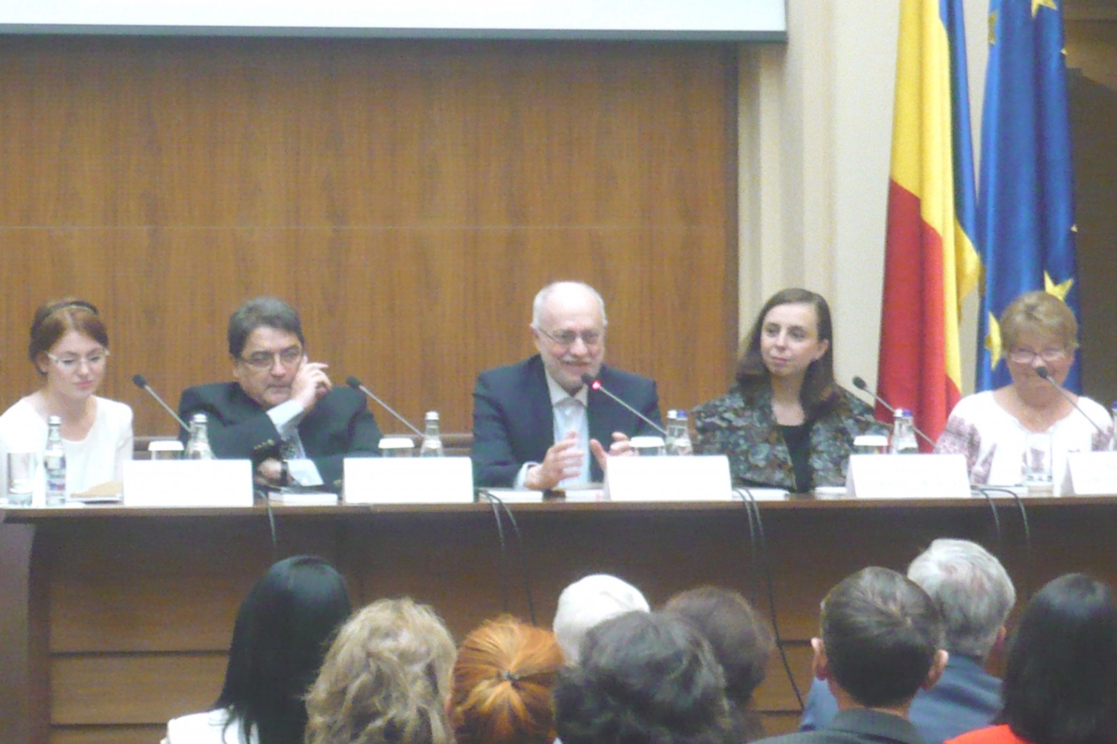 4_1_P1710192_1_2014_10_6oct_lansarea cartii Cum am cucerit viata de Petre Georgescu-Delafras